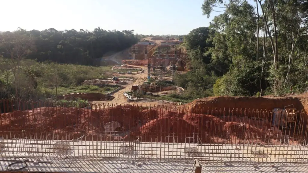 Imagens das obras no Contorno de Jacaraípe