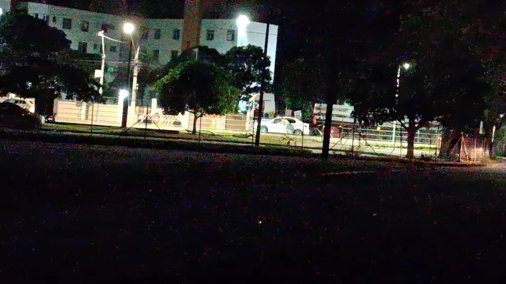 Vídeo: Briga em frente Terminal Jacaraípe acaba com sujeito sendo arrastado e atropelado Sujeitos são flagrados brigando em frente a Terminal de Jacaraípe.