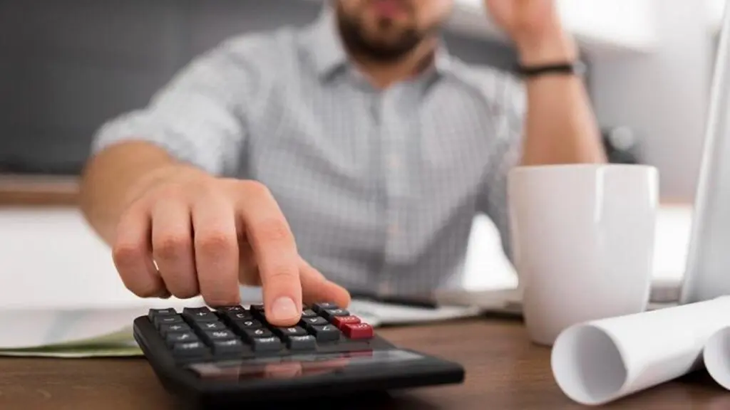 Procon Serra ajuda a reduzir dívida de morador Nova Carapina de R$ 50 mil para R$ 500 após negociações com instituições financeiras.