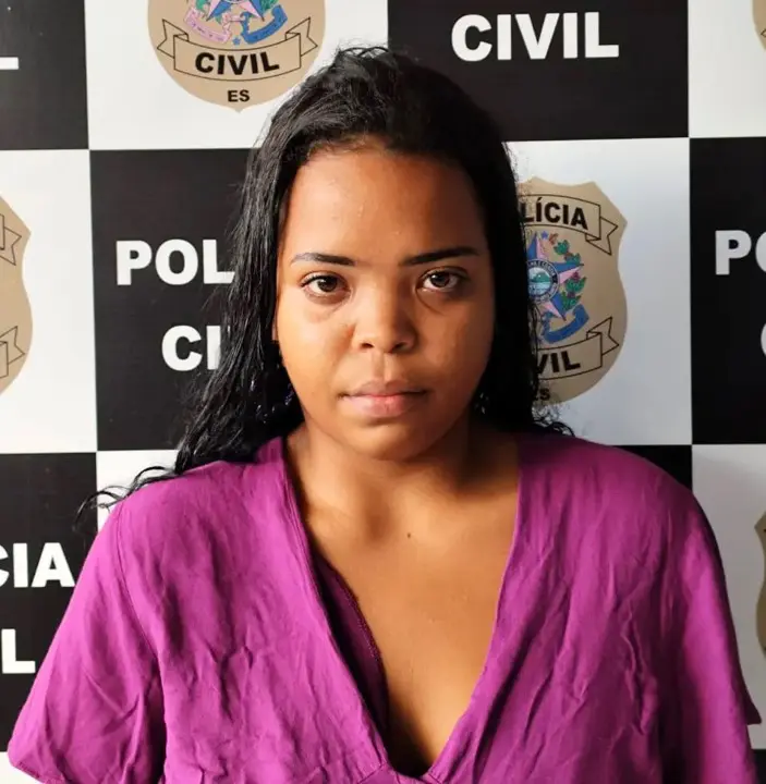Foto de perfil de uma mulher acusada de participar de um duplo latrocínio.