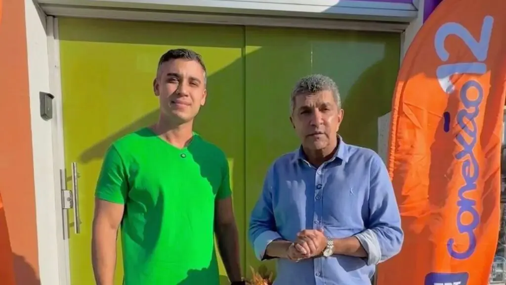 Weverson Meireles ao lado de Sérgio Vidigal no Conexão 12