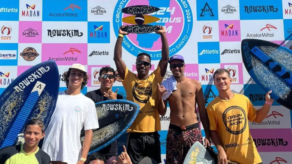 Capixaba se consagra campeão brasileiro de Skimboard na Serra Romário de Souza é consagrado campeão de Skimboard na Serra.