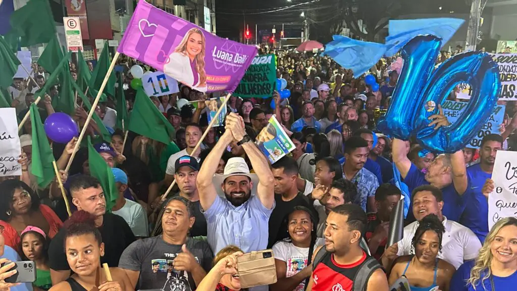 Convenção lotada no meio da rua oficializa candidatura de Pablo Muribeca à Prefeitura da Serra