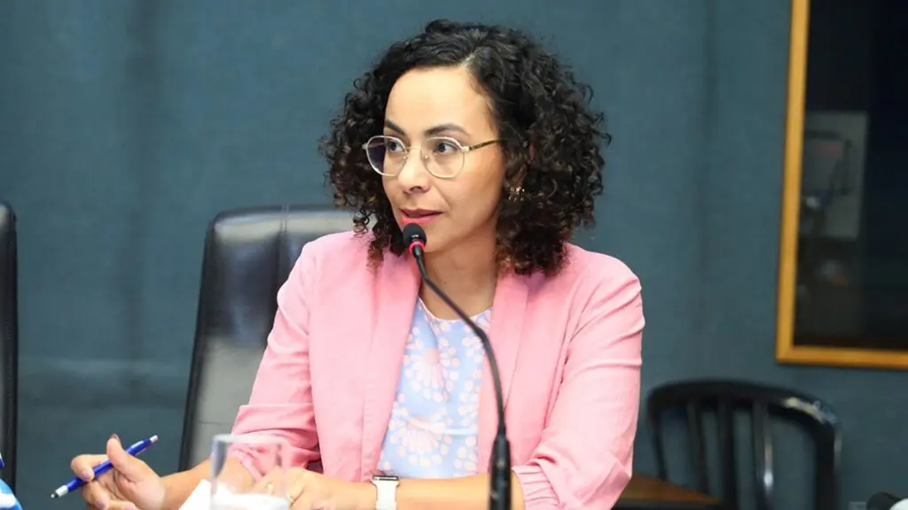 Comissão de Direitos Humanos promove audiência pública sobre cannabis medicinal na ALES Foto da Deputada Estadual capixaba, Camila Valadão