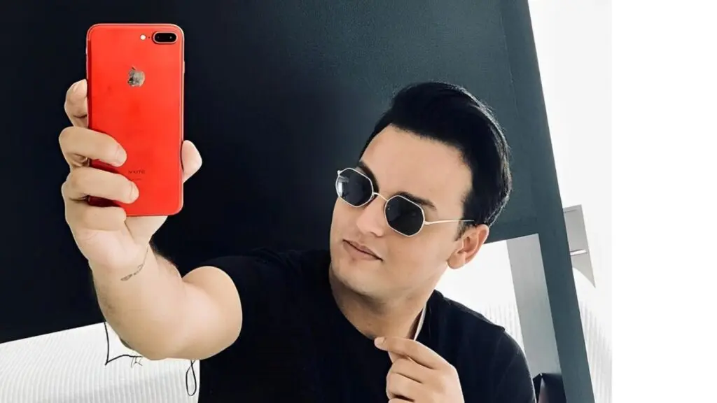 Justiça Eleitoral determina suspensão das redes sociais de influenciador que apoia Muribeca Foto de Igor Corato