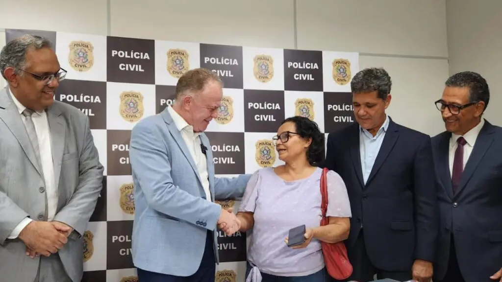 Projeto Recupera: Polícia Civil inaugura sala exclusiva para atendimento em Vitória Governo inaugura sala para atendimentos do Projeto Recupera no ES.