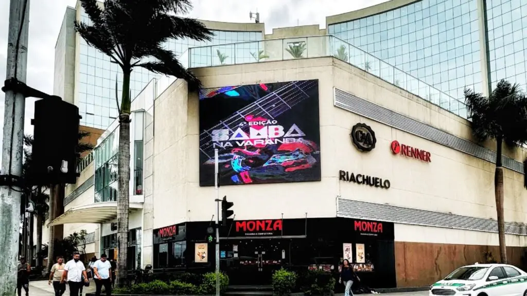 Feirão de empregos em shopping da Serra oferece mais de 1.700 vagas Shopping Montserrat: Feirão de empregabilidade oferece mais de 1700 vagas de emprego para Serra e região.