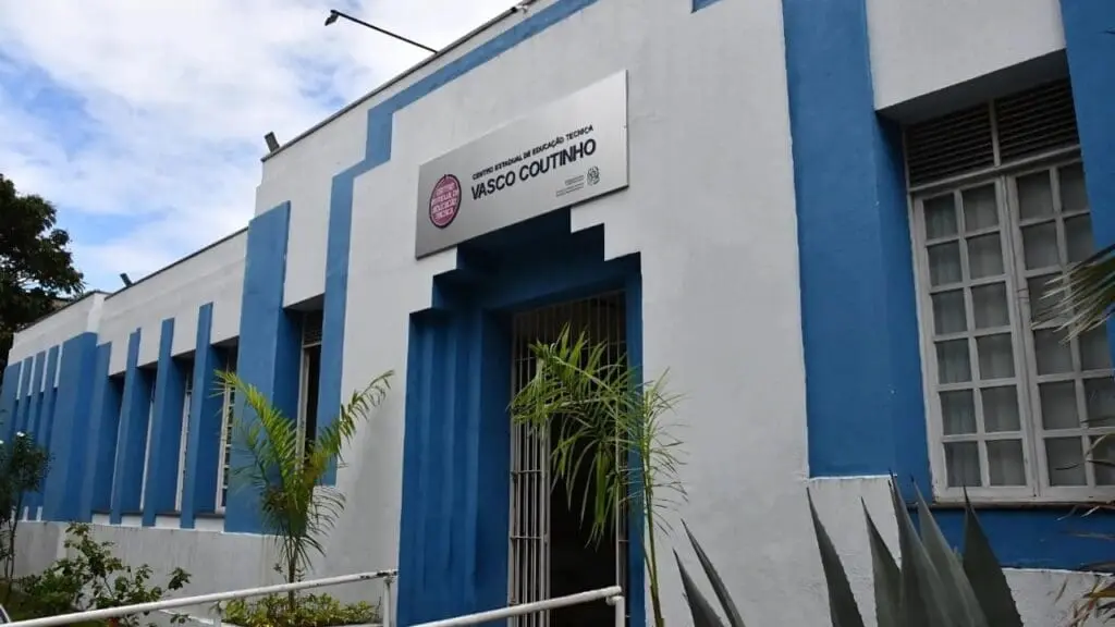Centros Estaduais de Ensino Técnico abrem mais de mil vagas para cursos técnicos gratuitos no ES Centros Estaduais de Ensino Técnico abrem mais de mil vagas para cursos técnicos gratuitos no ES