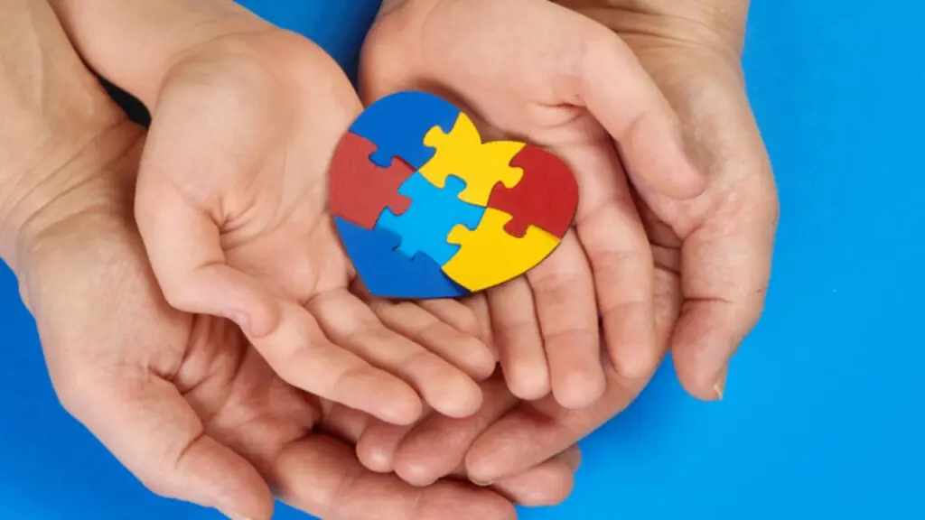 Prefeitura da Serra oferece carteira de identificação para pessoas com TEA Prefeitura da Serra oferece carteira de identificação com benefícios para pessoas com TEA