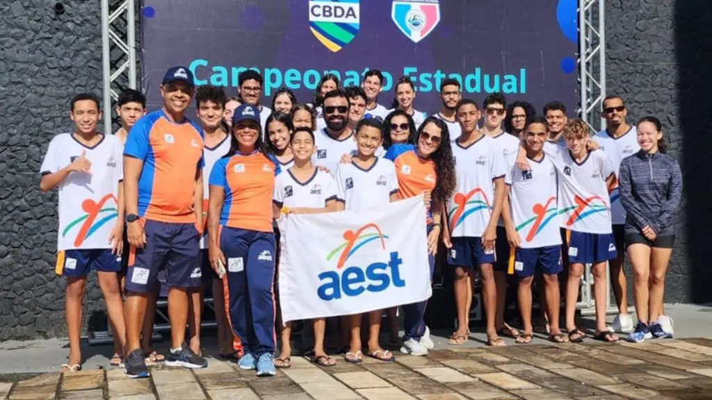 Clube AEST de Manguinhos ganha mais de 30 medalhas de ouro em torneios de natação no ES Atletas do CLube AEST, de Manguinhos - (Foto: Divulgação/AEST)