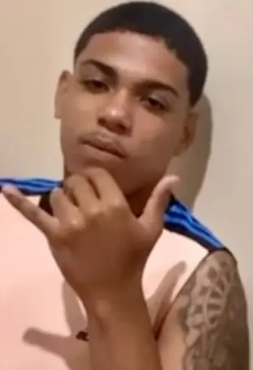 Foto de um jovem assassinado (Mateus Arariba Rangel de Oliveira, de 20 anos)