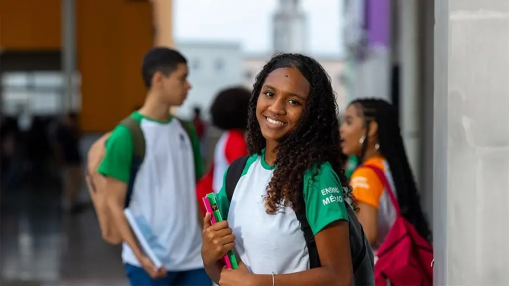 Aulas para 190 mil alunos da rede pública estadual capixaba têm início na próxima terça-feira (Aulas na rede pública estadual terão início na próxima terça-feira para 190 mil alunos no ES)