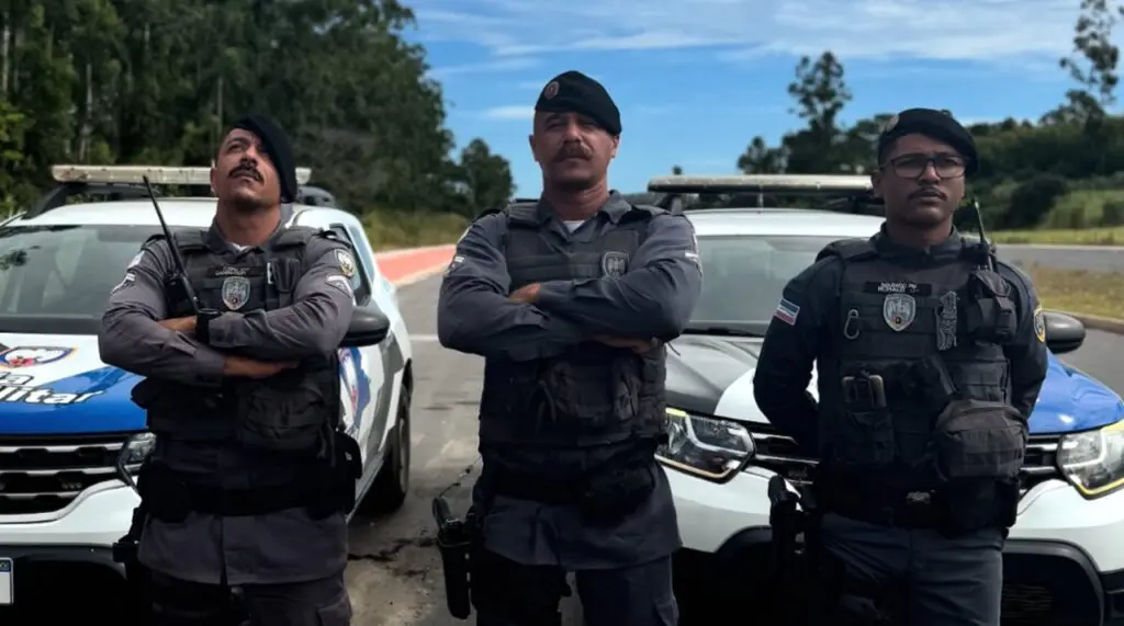 Motorista de aplicativo é sequestrado e quase morto durante assalto na Serra Motorista de aplicativo é sequestrado e não é executado por falha da arma de assaltantes na Serra