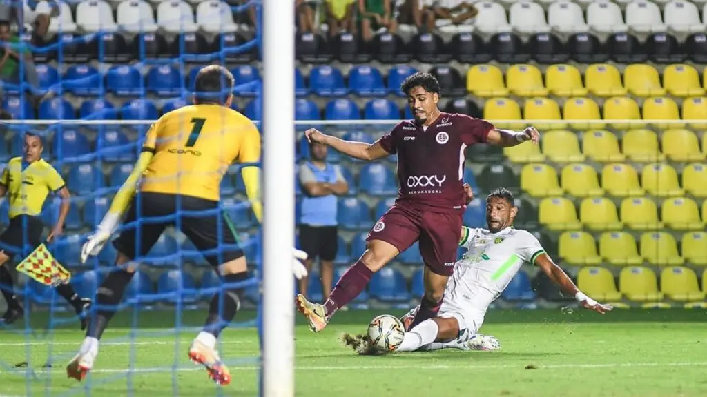 Desportiva goleia o Porto Vitória em casa e mantém liderança no Campeonato Capixaba