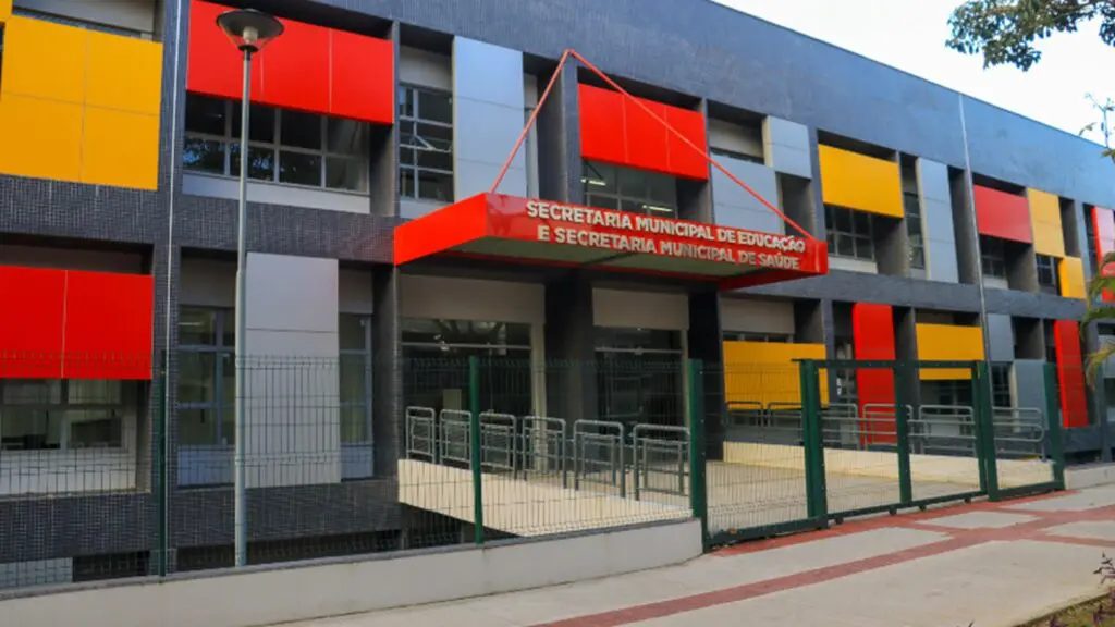 Fechada da Secretaria de Saúde da Serra (SESA) e Educação da Serra (SEDU)