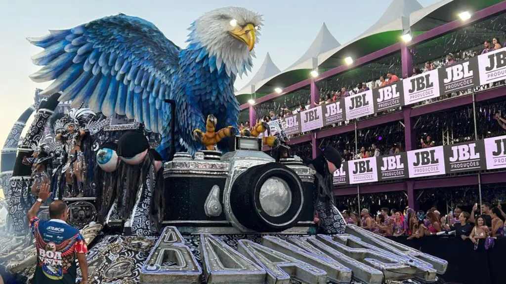 Boa Vista conquista o Carnaval de Vitória com homenagem ao fotógrafo Sebastião Salgado