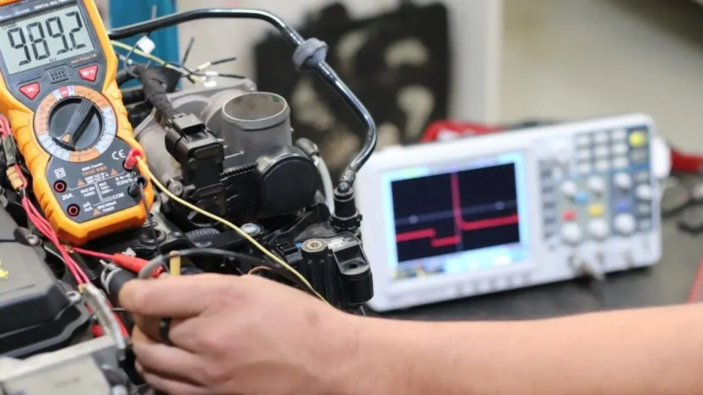 Últimas horas para se inscrever no curso de eletricista veicular em Vitória.