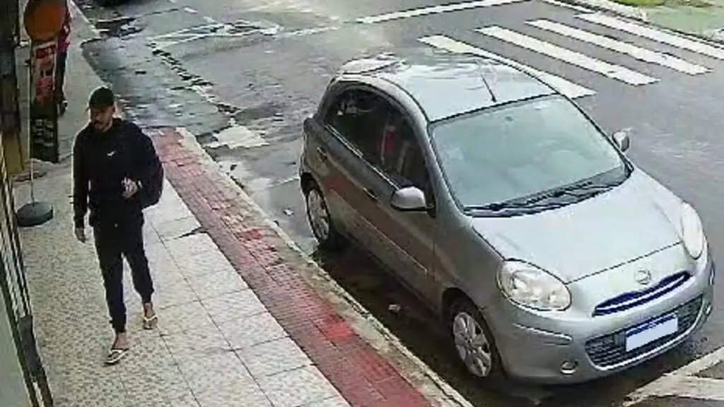 O assalto à loja gerou um prejuízo de cerca de R$ 50 mil. A PC investiga o caso; denúncias anônimas podem ser feitas pelo Disque-Denúncia 181