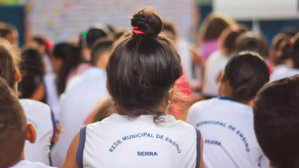 Serra oferece 200 vagas de estágio na educação especial