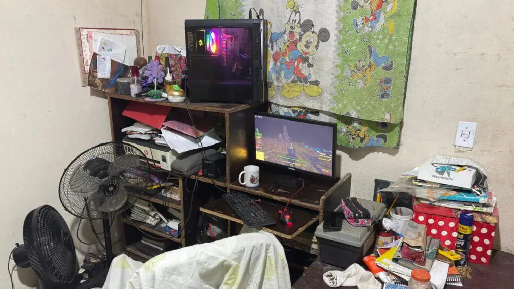 Adolescente da Serra confessa crimes cibernéticos durante operação da Polícia Civil Adolescente da Serra é alvo da operação Mão de Ferro