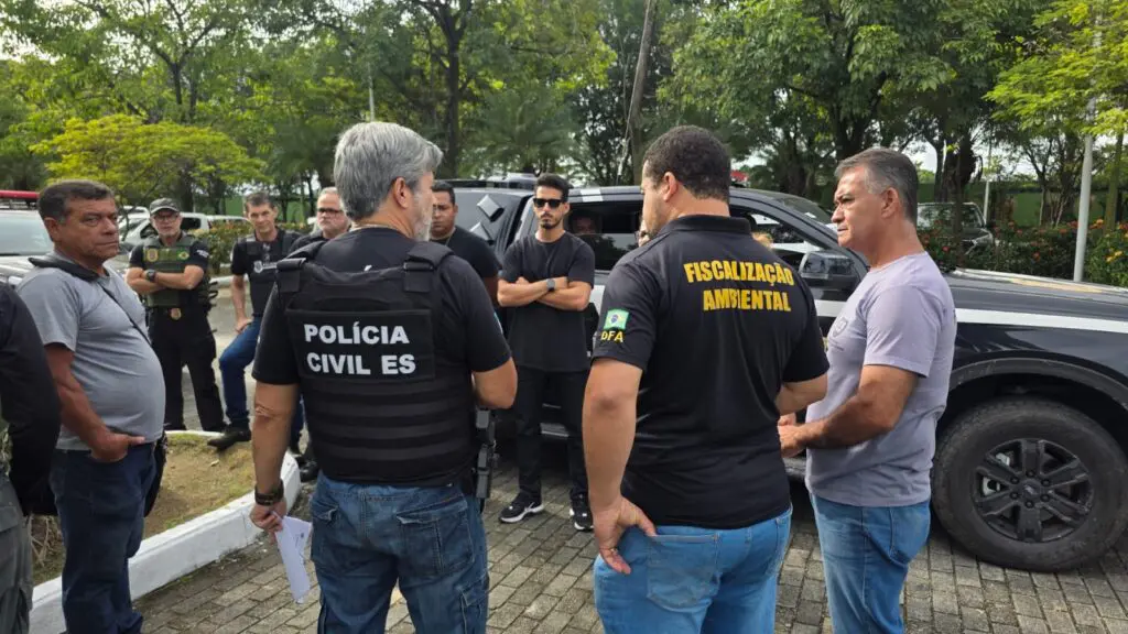 Polícia Civil apreende fios de cobre em ferros-velhos na Serra
