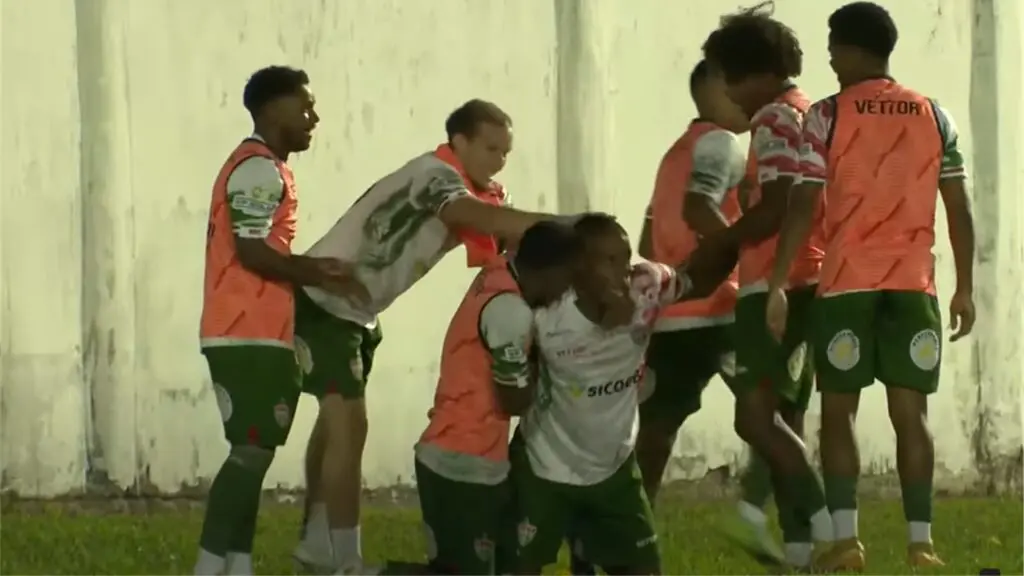 Com gol de Balotelli, Serra perde em casa para o Rio Branco VN pela Copa ES
