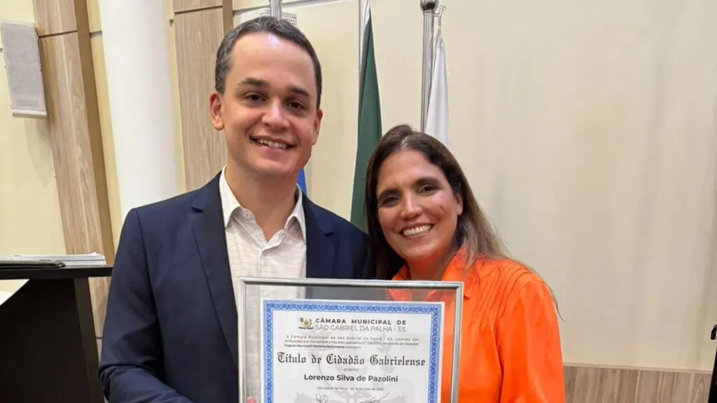 Prefeito de Vitória recebe título de cidadão Gabrielense durante sessão solene Prefeito de Vitória recebe título de cidadão Gabrielense em sessão solene em São Gabriel da Palha