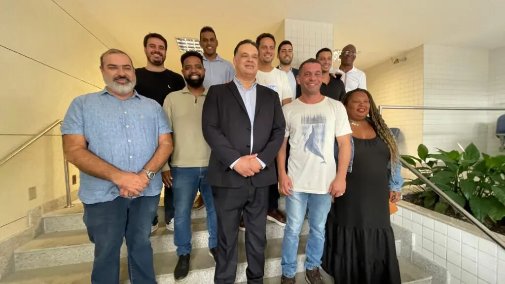 Vereadores avaliam edifício como possível nova sede da Câmara de Vitória Vereadores de Vitória avaliam edifício Castelo Branco como possível nova sede da Câmara Municipal