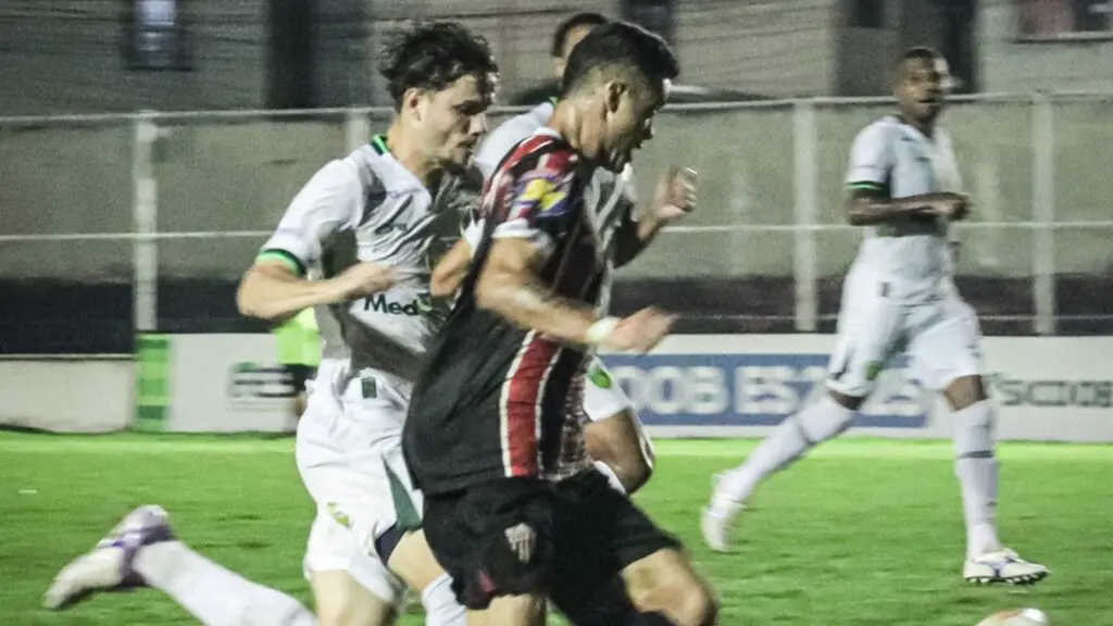 Serra FC e Porto Vitória se enfrentam no estádio Robertão - ( Foto: Wendrel Vieira)