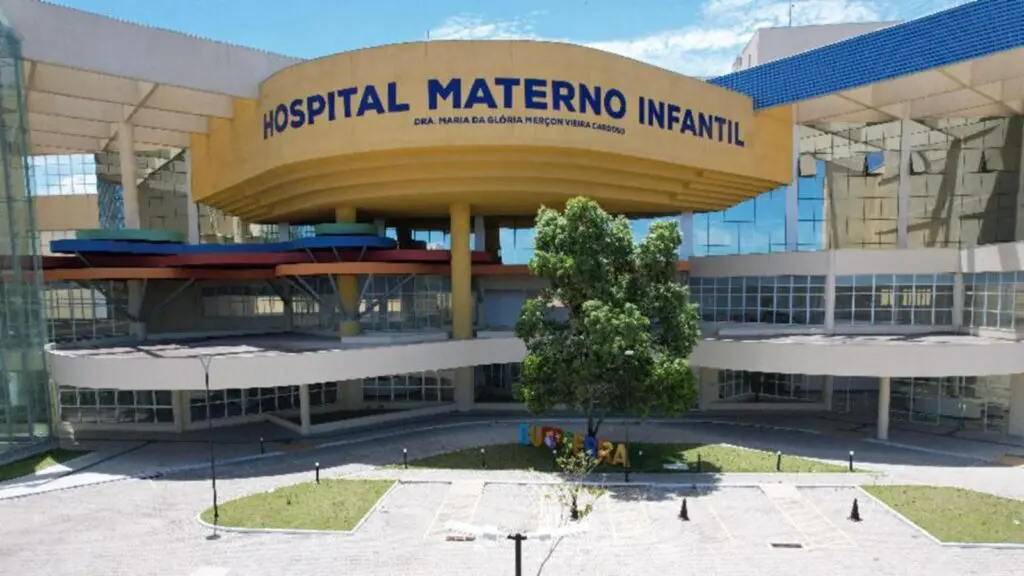 Mãe denuncia espera de mais de 4 horas por atendimento no Hospital Materno Infantil da Serra