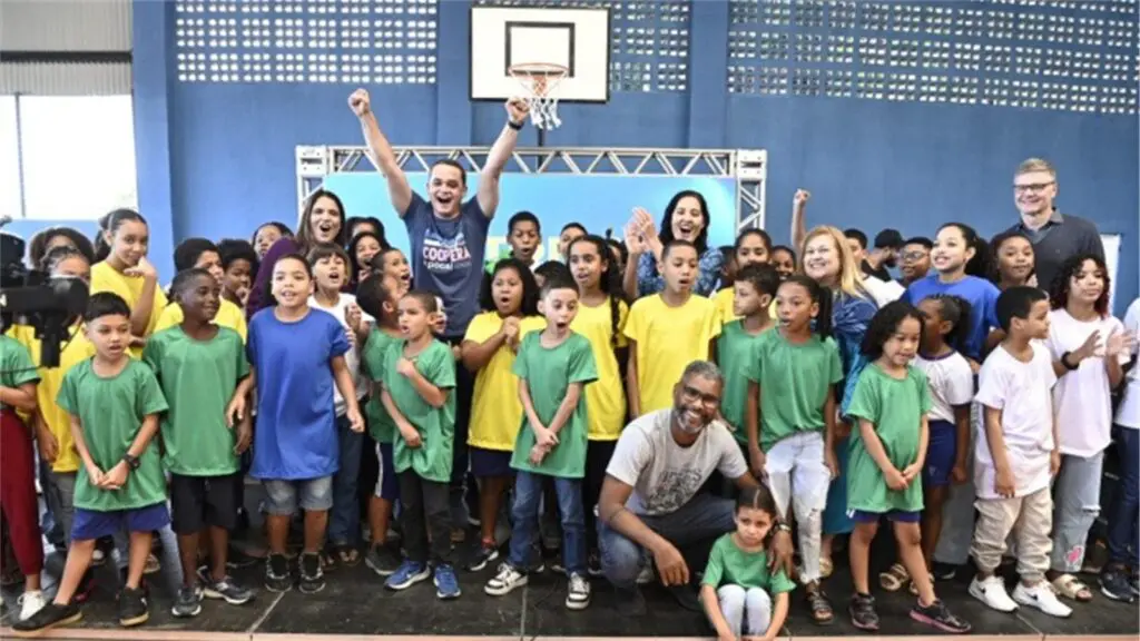 Vitória entrega nova escola de tempo integral no bairro São Benedito Prefeitura de Vitória entrega nova escola de tempo integral no bairro São Benedito