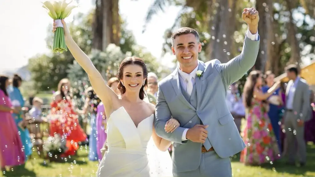 Prefeito Weverson Meireles se casa com Lorrana Ferreira em cerimônia íntima na Serra