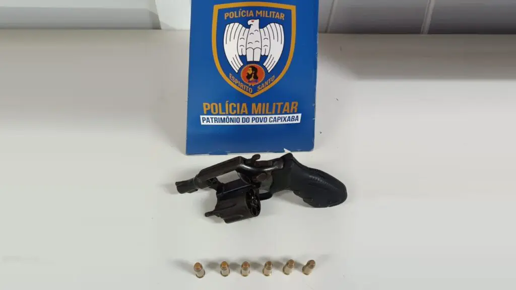 Confusão termina com prisão por porte ilegal de arma e disparos de bala de borracha na Serra Dois são detidos e arma é apreendida em ação na Serra