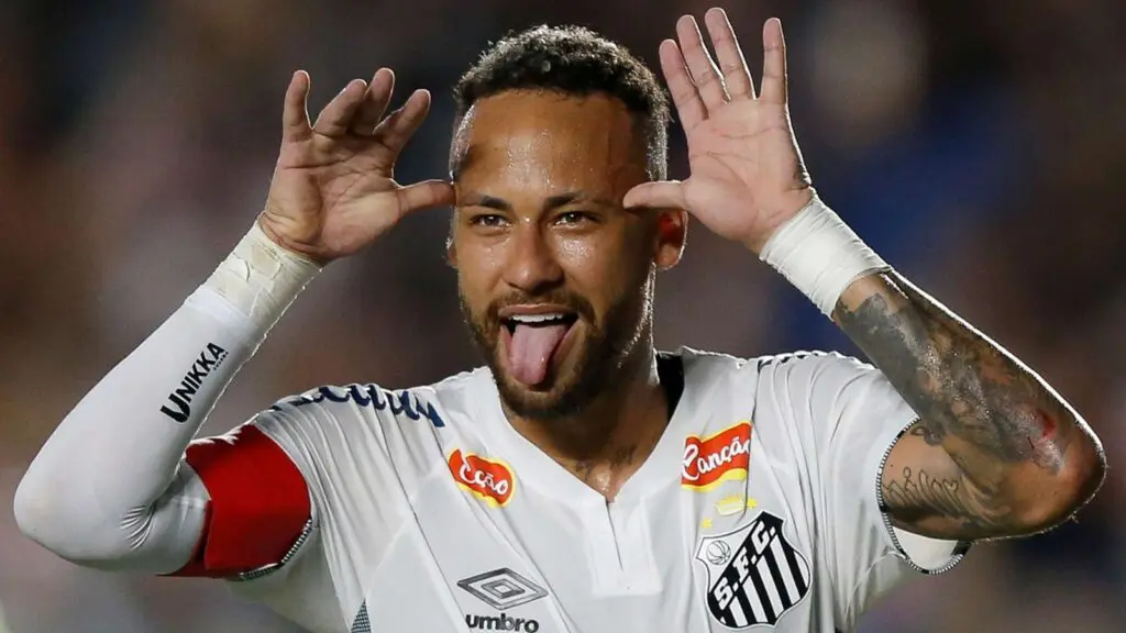Vitória Cup confirma jogo entre Desportiva e Santos; Neymar já tem data para desembarcar no ES Neymar virá para o ES! Santos fará jogo amistoso contra a Desportiva no estádio Kleber Andrade