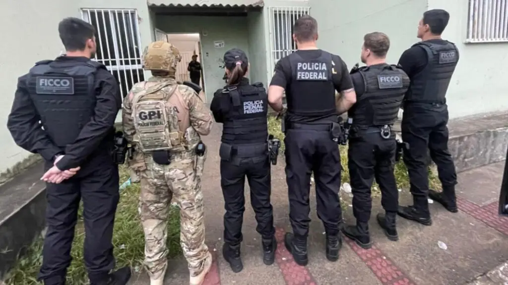 Operação da PF desarticula tráfico em condomínio na Serra