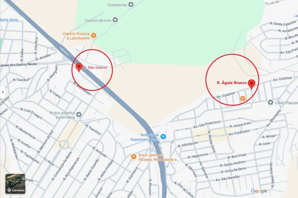 Uma imagem de um mapa do Google Maps, mostrando a distância de uma casa atingida por uma bala perdida e outro local onde ocorreu um homicídio a tiros. Rua Águia Branca, local do assassinato do jovem, e Rua São Gabriel, onde fica a casa atingida.