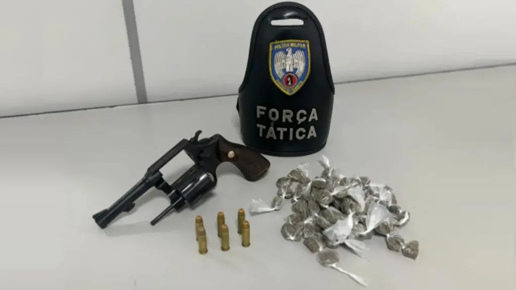 Adolescente se joga do terceiro andar durante ação da PM na Serra