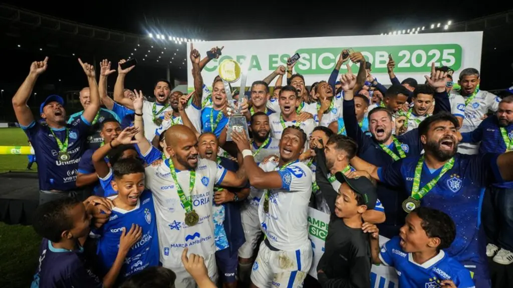 Vitória derrota o Porto Vitória e conquista o quinto título da Copa Espírito Santo Vitória derrota o Porto Vitória e conquista o quinto título da Copa Espírito Santo