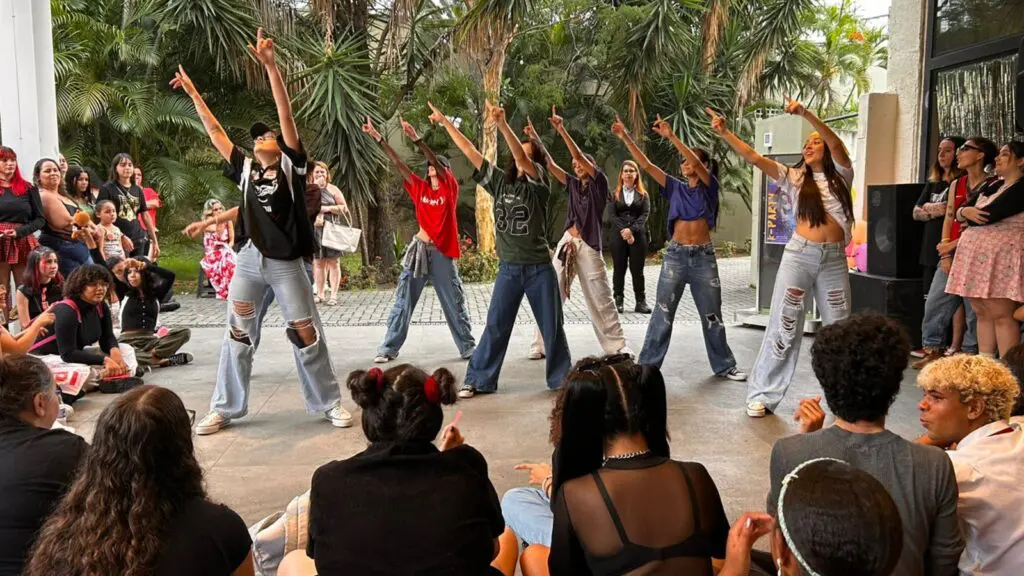 Evento gratuito reúne fãs de K-pop no Shopping Mestre Álvaro neste fim de semana 2ª edição do K-Club reúne fãs de K-pop no Shopping Mestre Álvaro