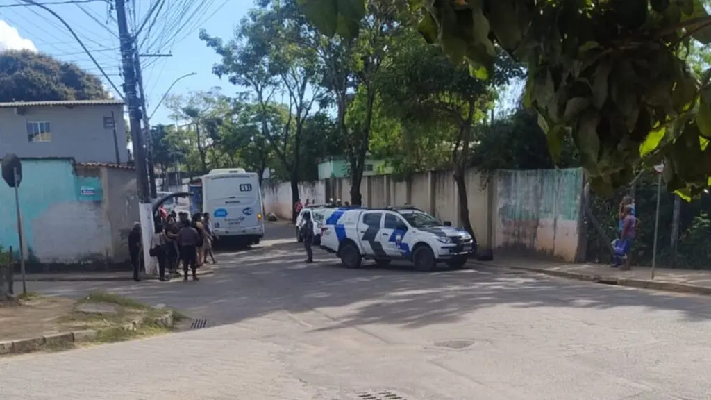 Polícia Militar atende ocorrência de briga em bar no bairro Jardim da Serra, na Serra