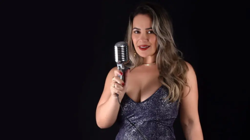 Show "Divas" com Tati Celeste agita o Manguinhos Gourmet em setembro