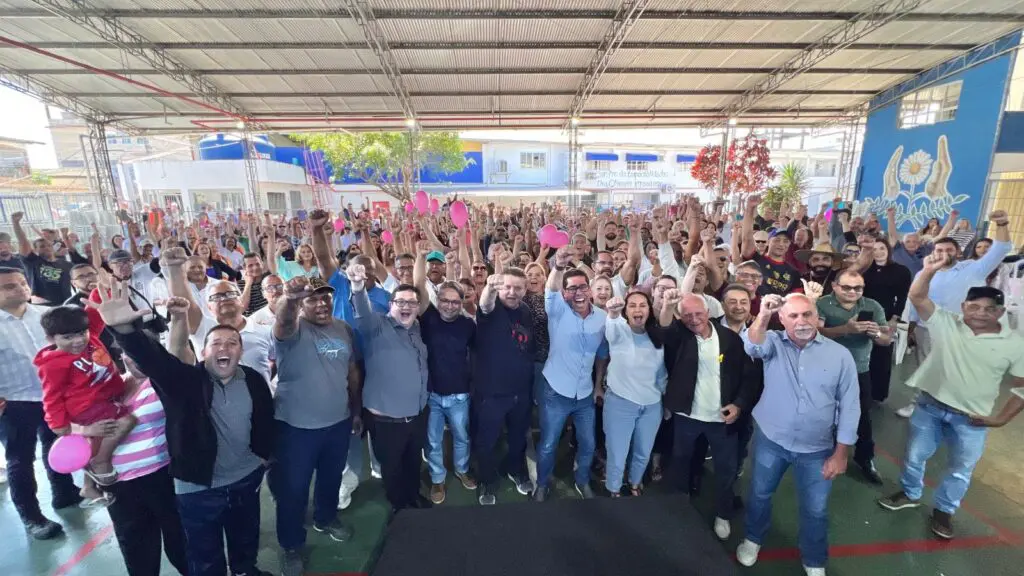 Marcelo Santos reúne mais de 600 pessoas em Cariacica para prestação de contas