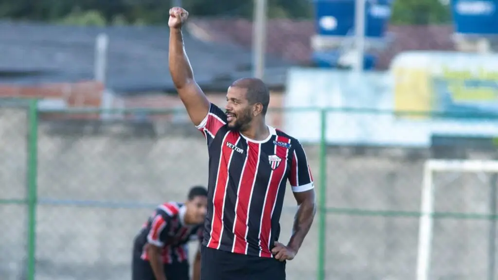 Serra vence o Linhares e fica a um empate do acesso para a primeira divisão do Capixaba Serra vence o Linhares e fica a um empate da série A do Capixabão