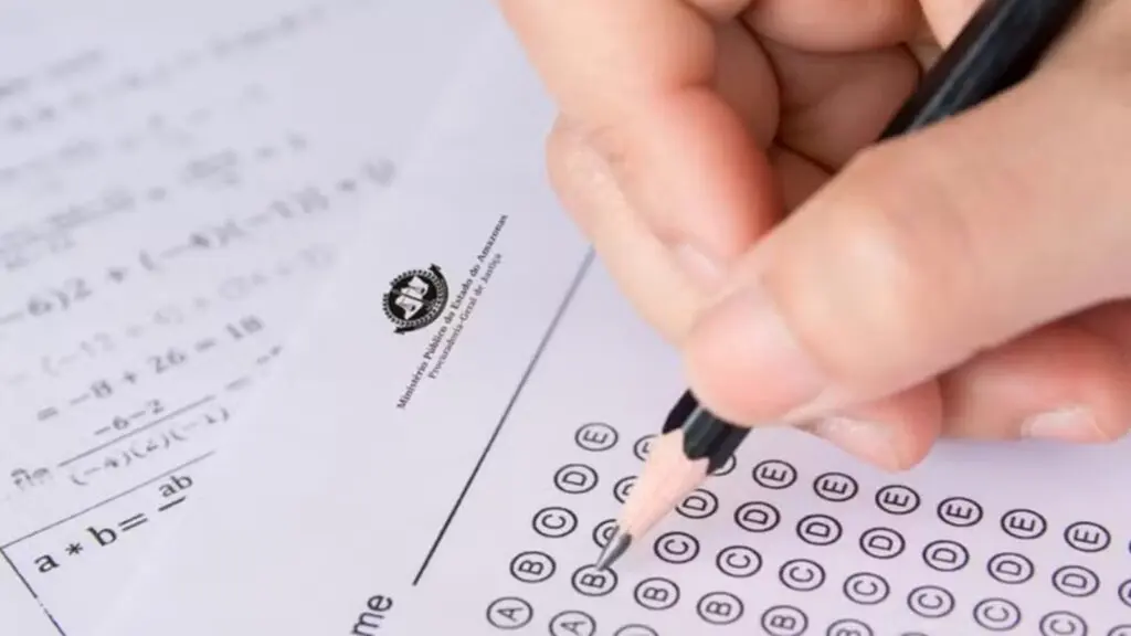 Banco público confirma novo concurso para escriturário com salário de até R$ 6,9 mil