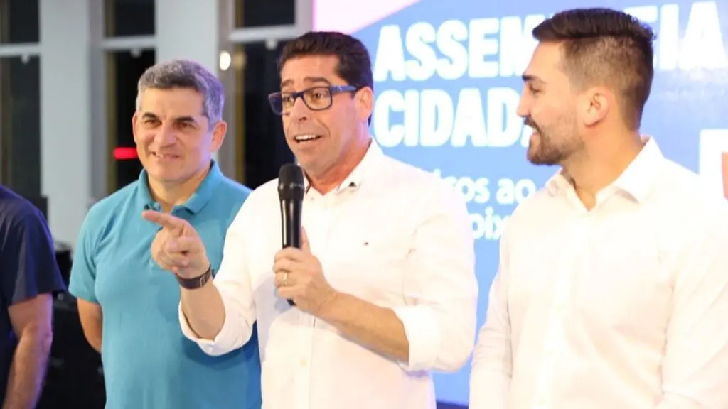 Marcelo Santos realiza prestação de contas em Piúma com prefeito Paulo Cola