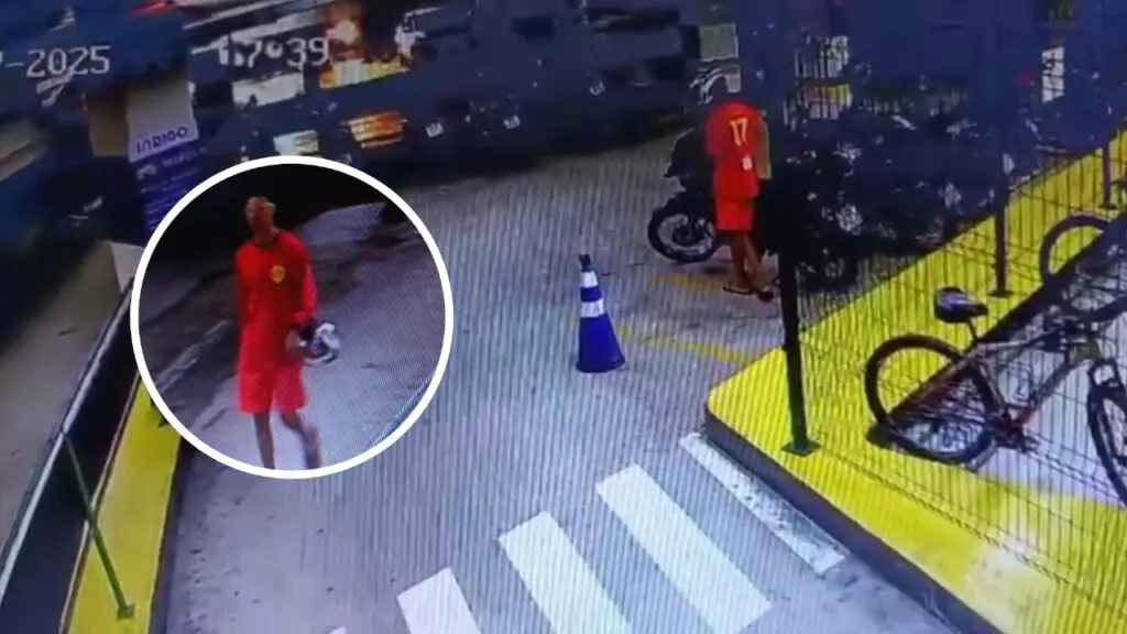 Vídeo: sujeito é flagrado furtando moto em estacionamento de shopping na Serra