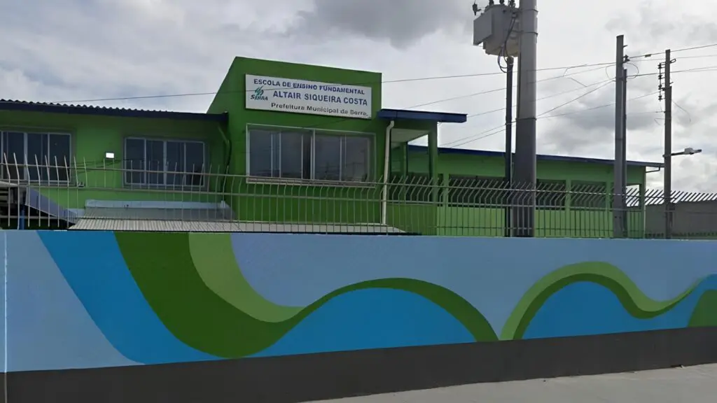 Prefeitura da Serra é desmentida por proprietária de imóvel sobre fechamento de anexo escolar