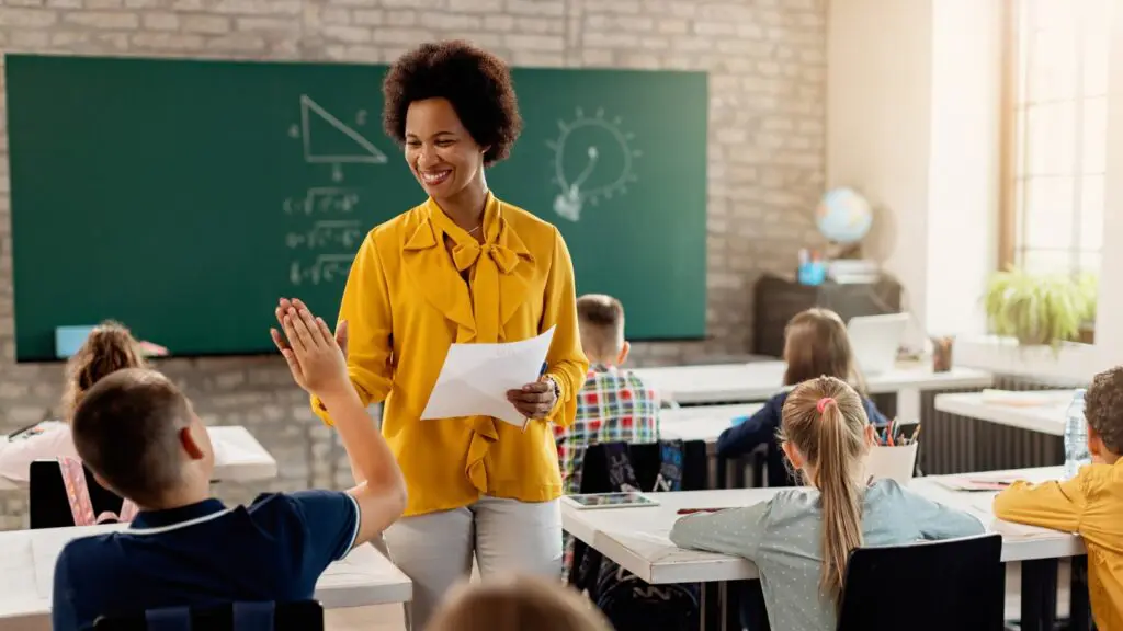 Últimos dias! Inscreva-se no processo seletivo para professores da Prefeitura de Vila Velha