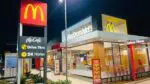 Unidade do McDonald’s com drive-thru e funcionamento 24h