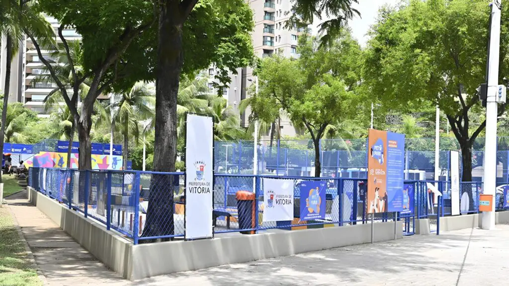 Vitória inaugura Pet Park na Praça dos Namorados com evento de adoção